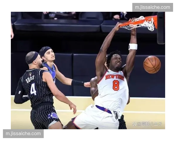 布伦森尼克斯后场核心 低失误率与高效得分成球队稳定器