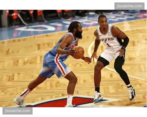 步行者进攻效率111.3联盟第十一 防守端稳定性不足